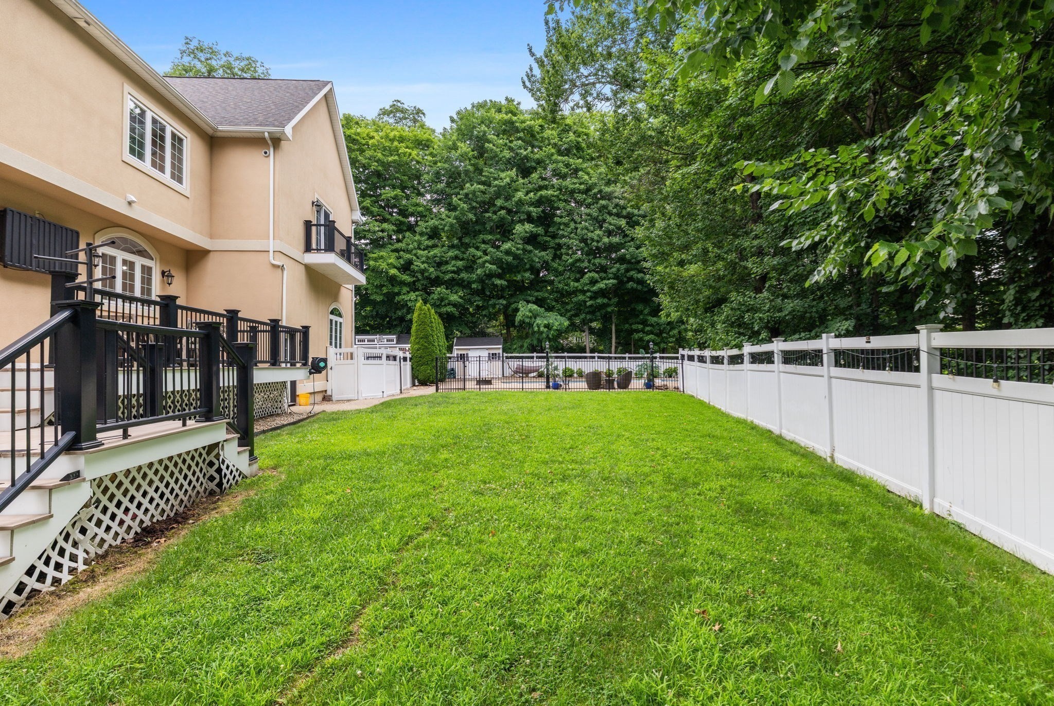 2 Bridle Path Property Photo 40
