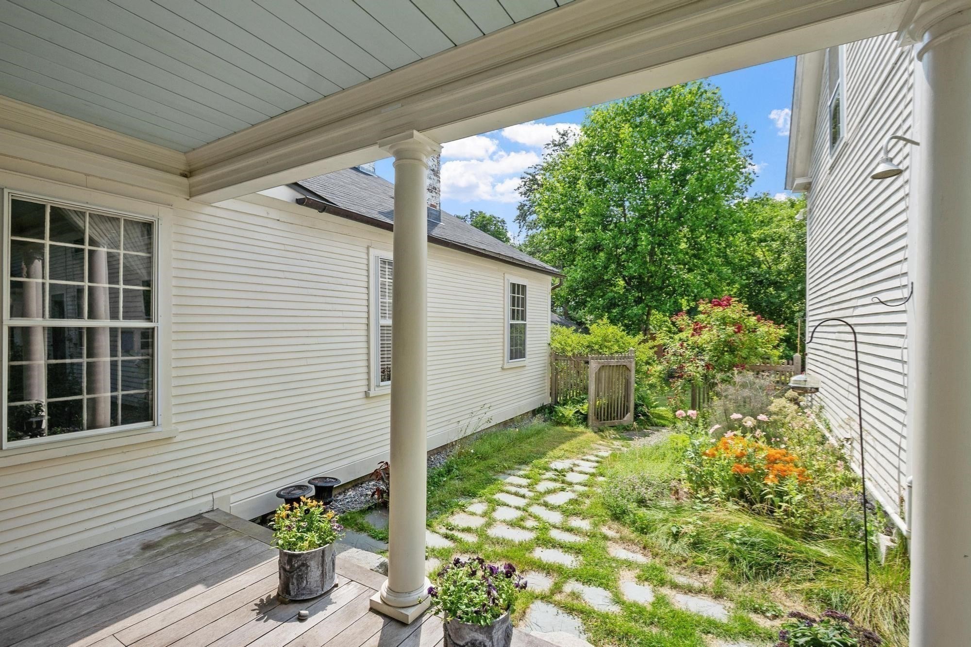 194 Center Rd Property Photo 12
