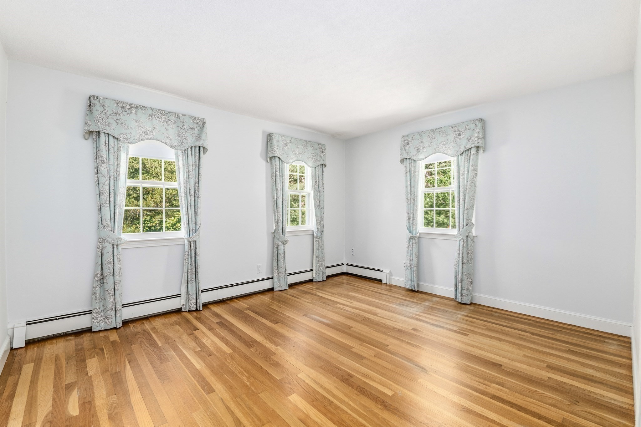21 Goulding St E Property Photo 24