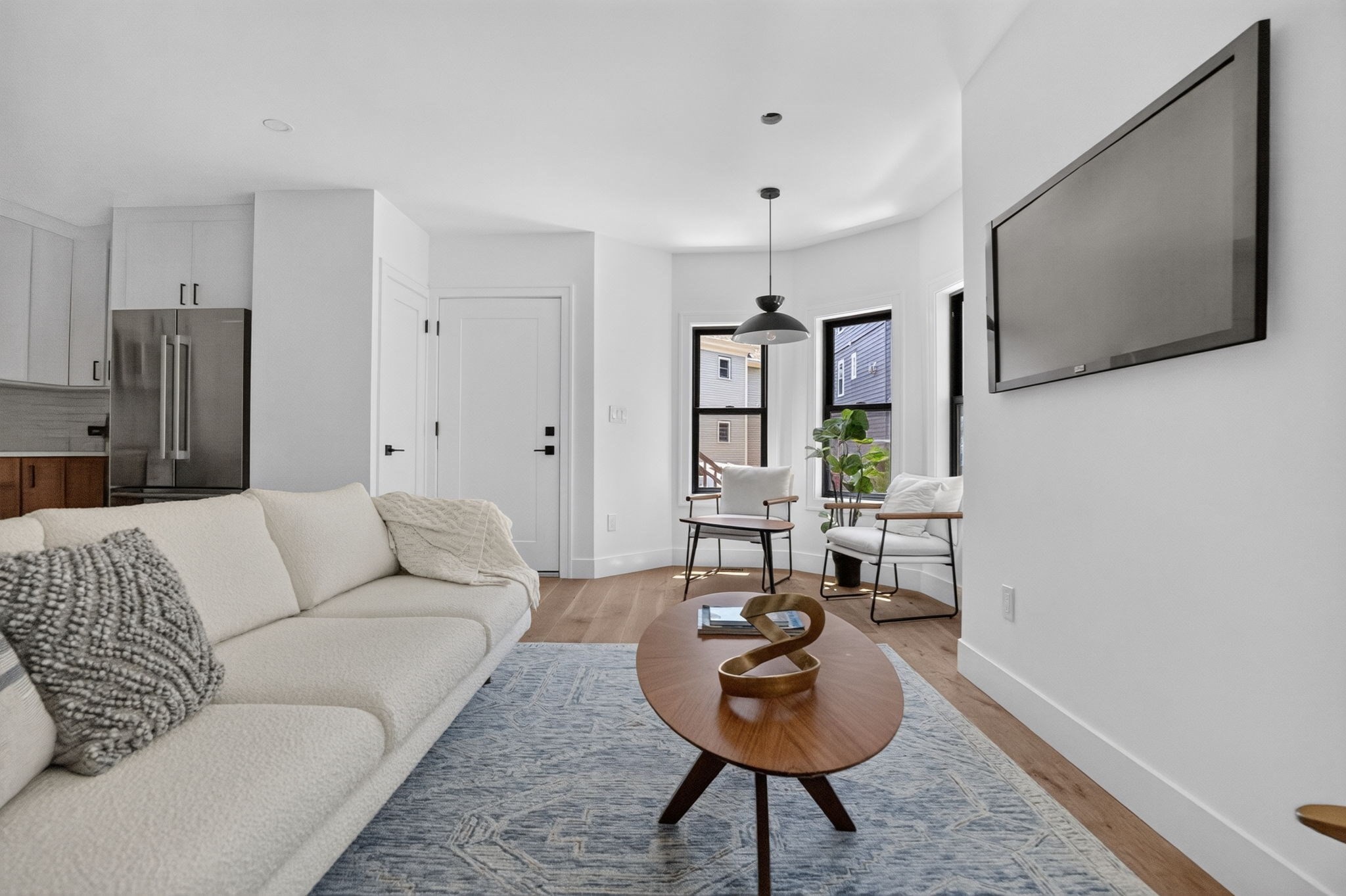 37 Kingston St # A Property Photo 2