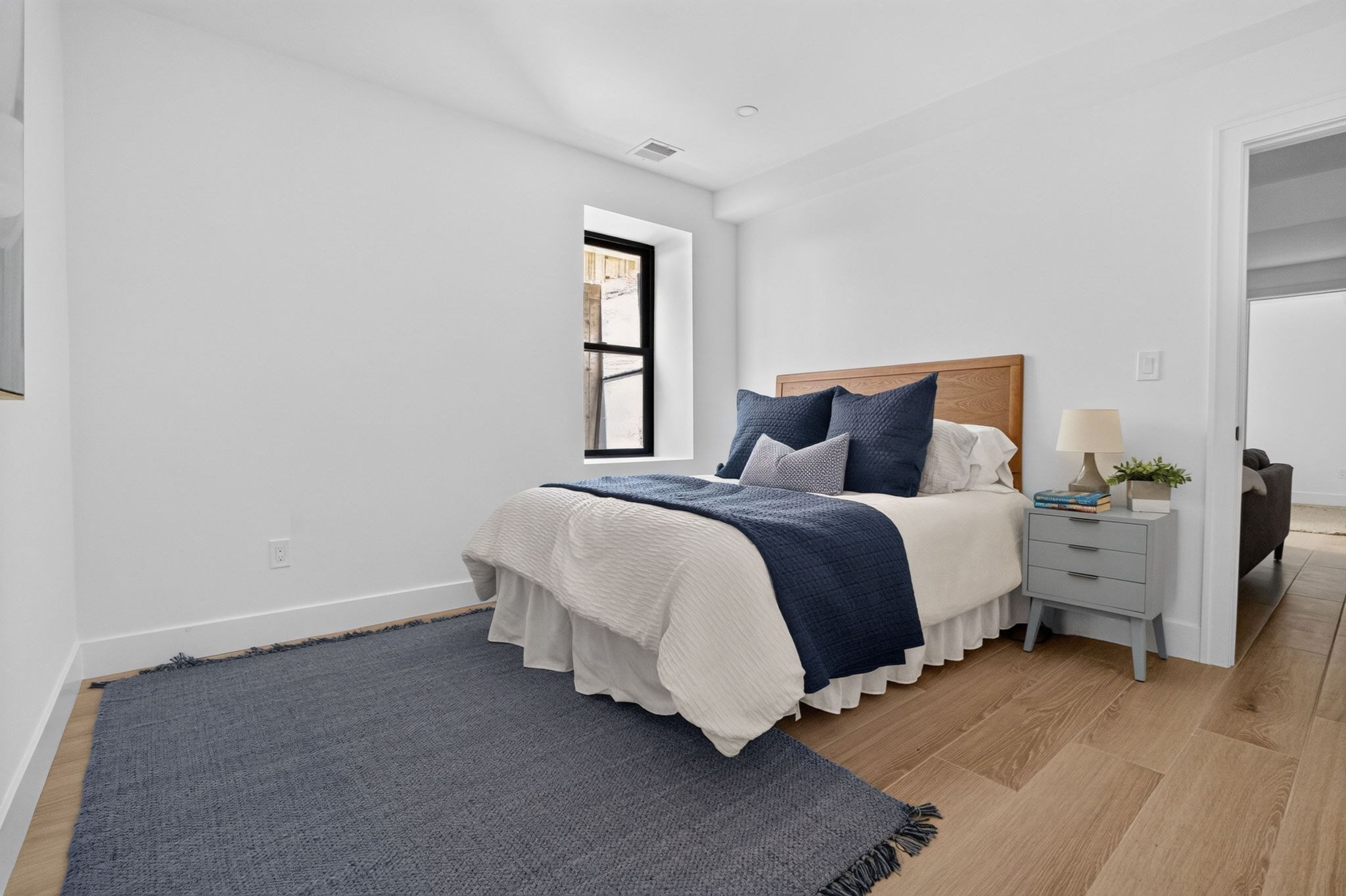 37 Kingston St # A Property Photo 19