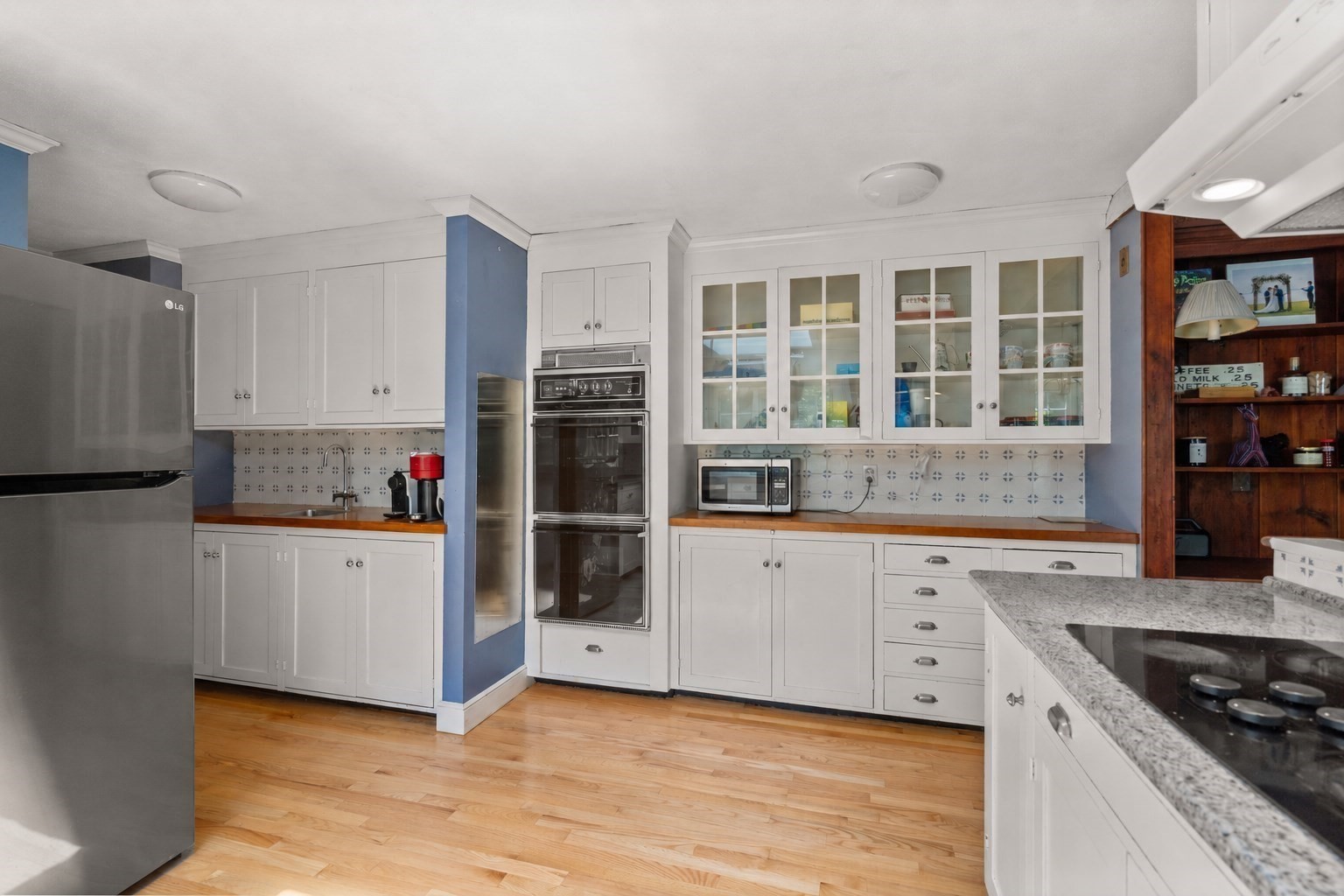 575 West Street Property Photo 5