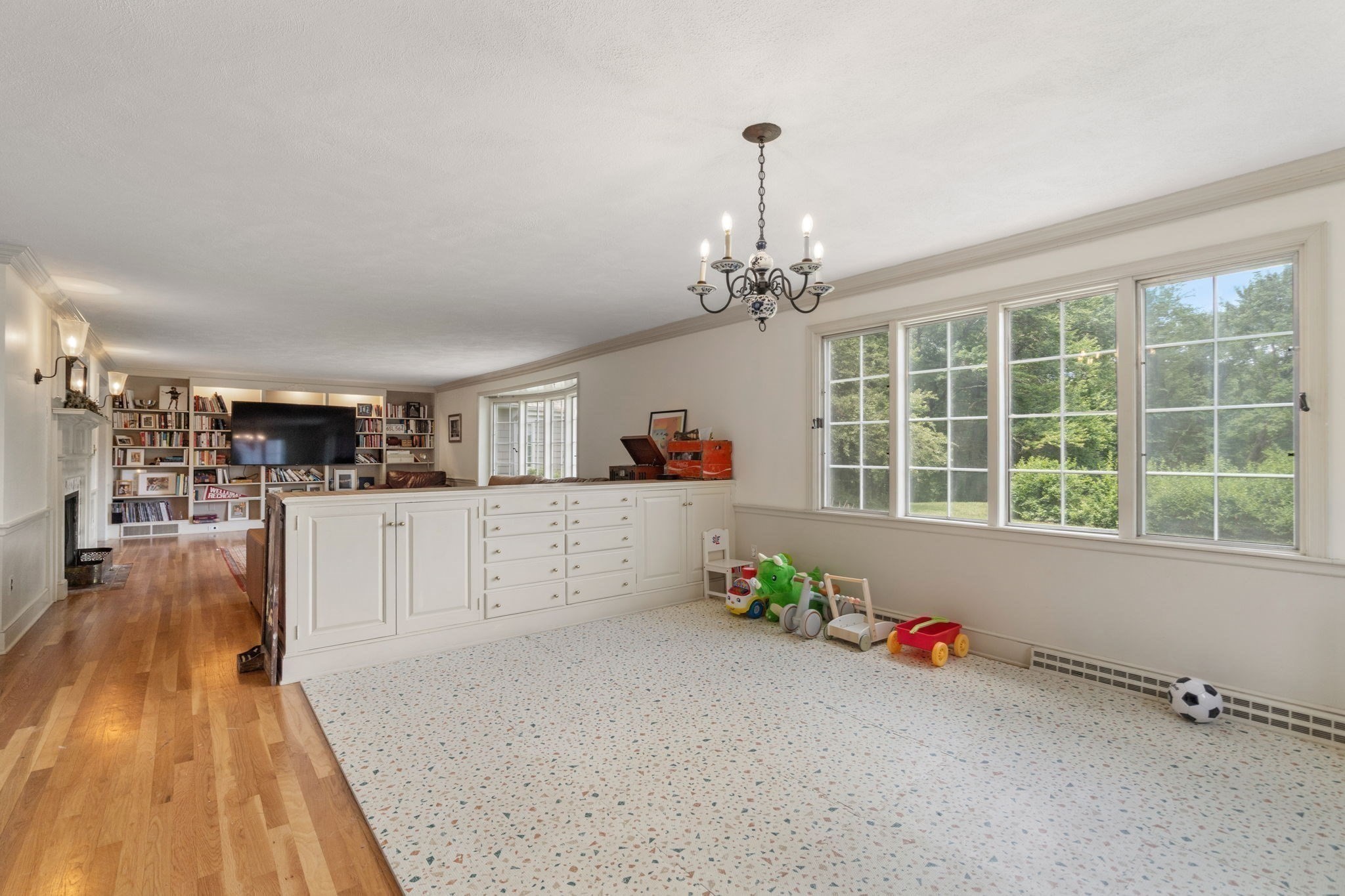 575 West Street Property Photo 13