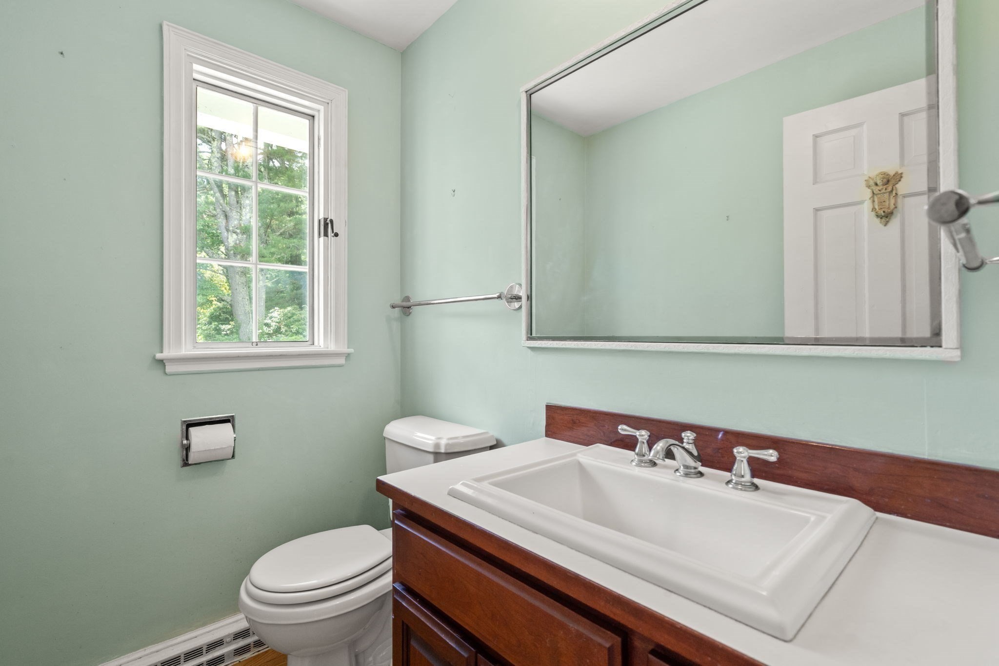 575 West Street Property Photo 15