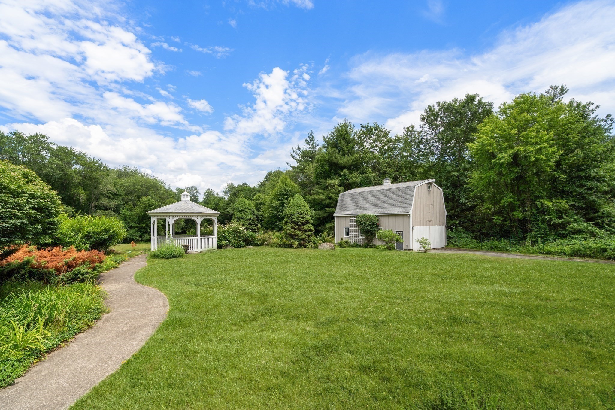 575 West Street Property Photo 23