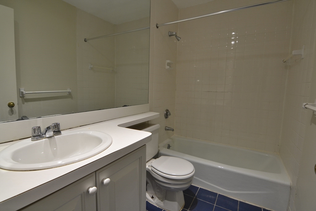 67 St. Germain # 14 Property Photo 11