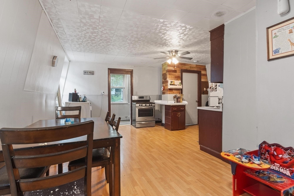 149 High St Property Photo 16