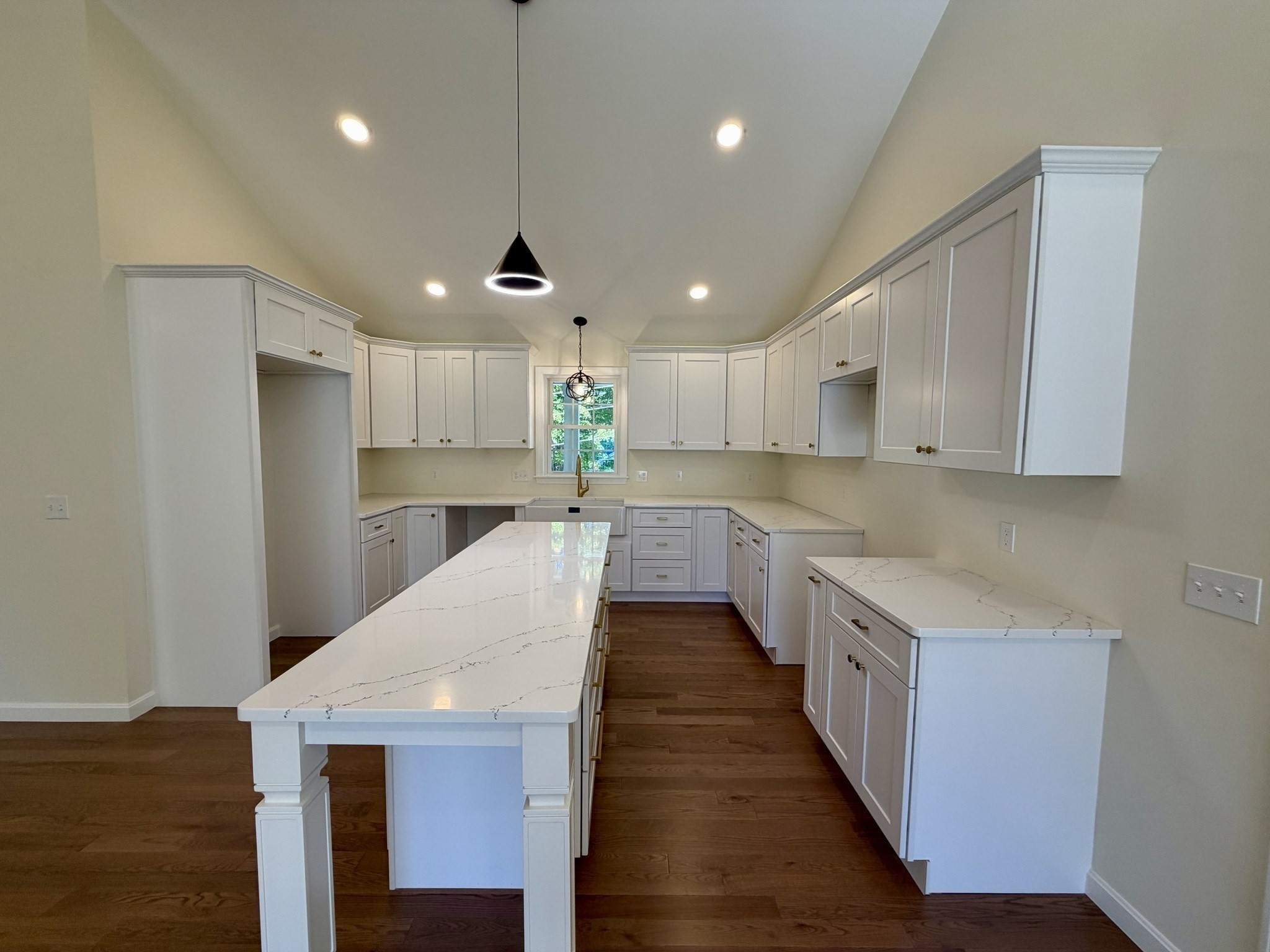 20 Highland Ave Property Photo 5