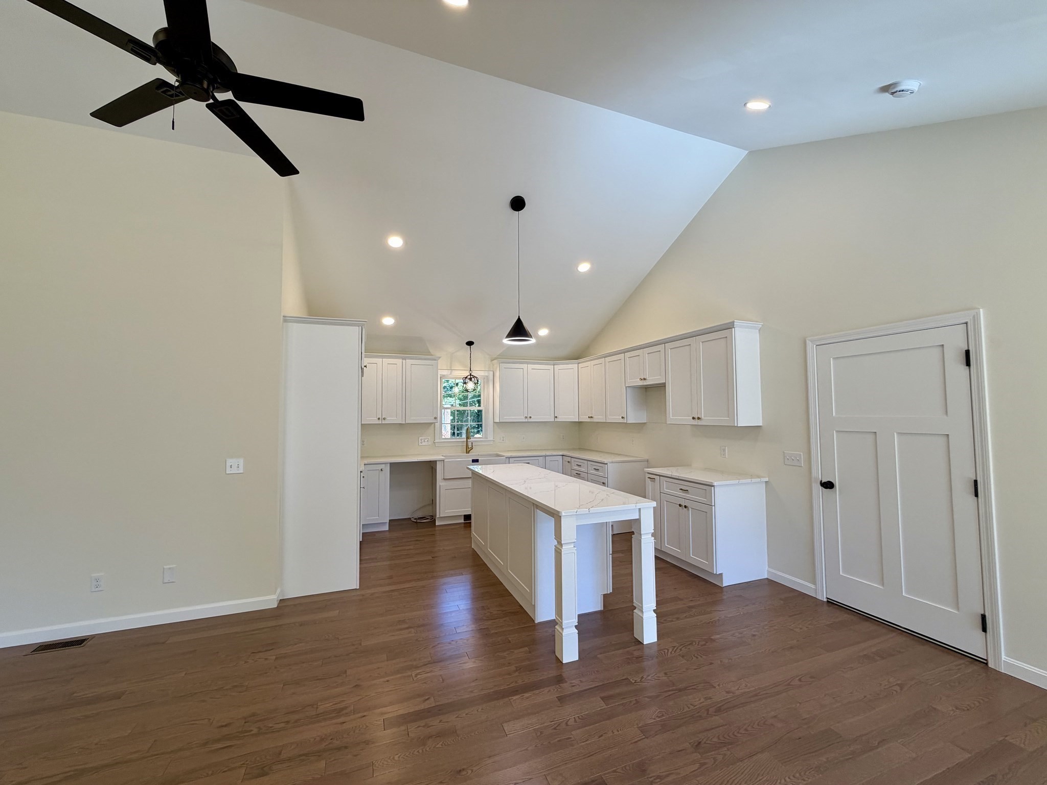 20 Highland Ave Property Photo 7