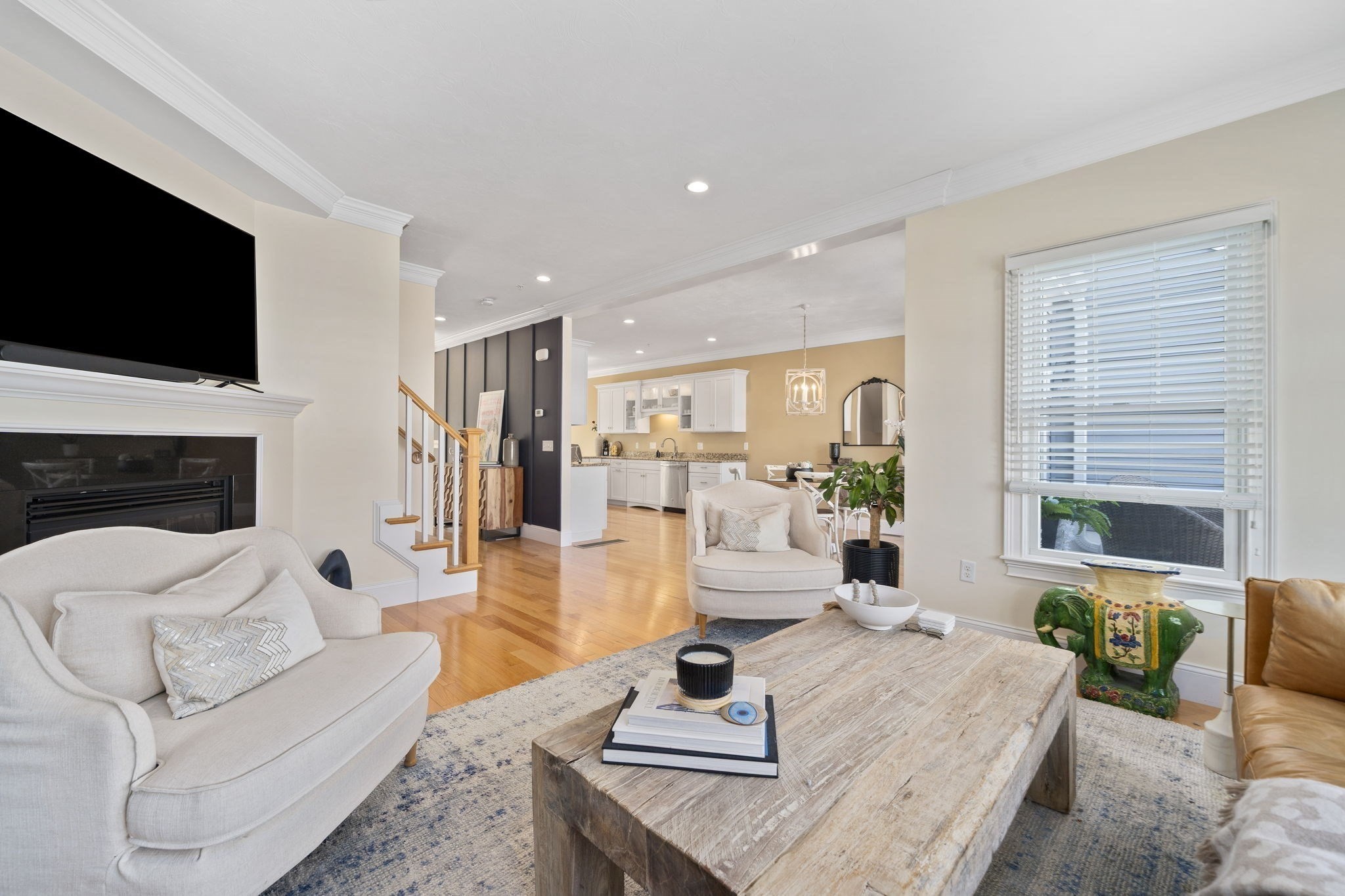 60 Robbins Road # 25 Property Photo 12