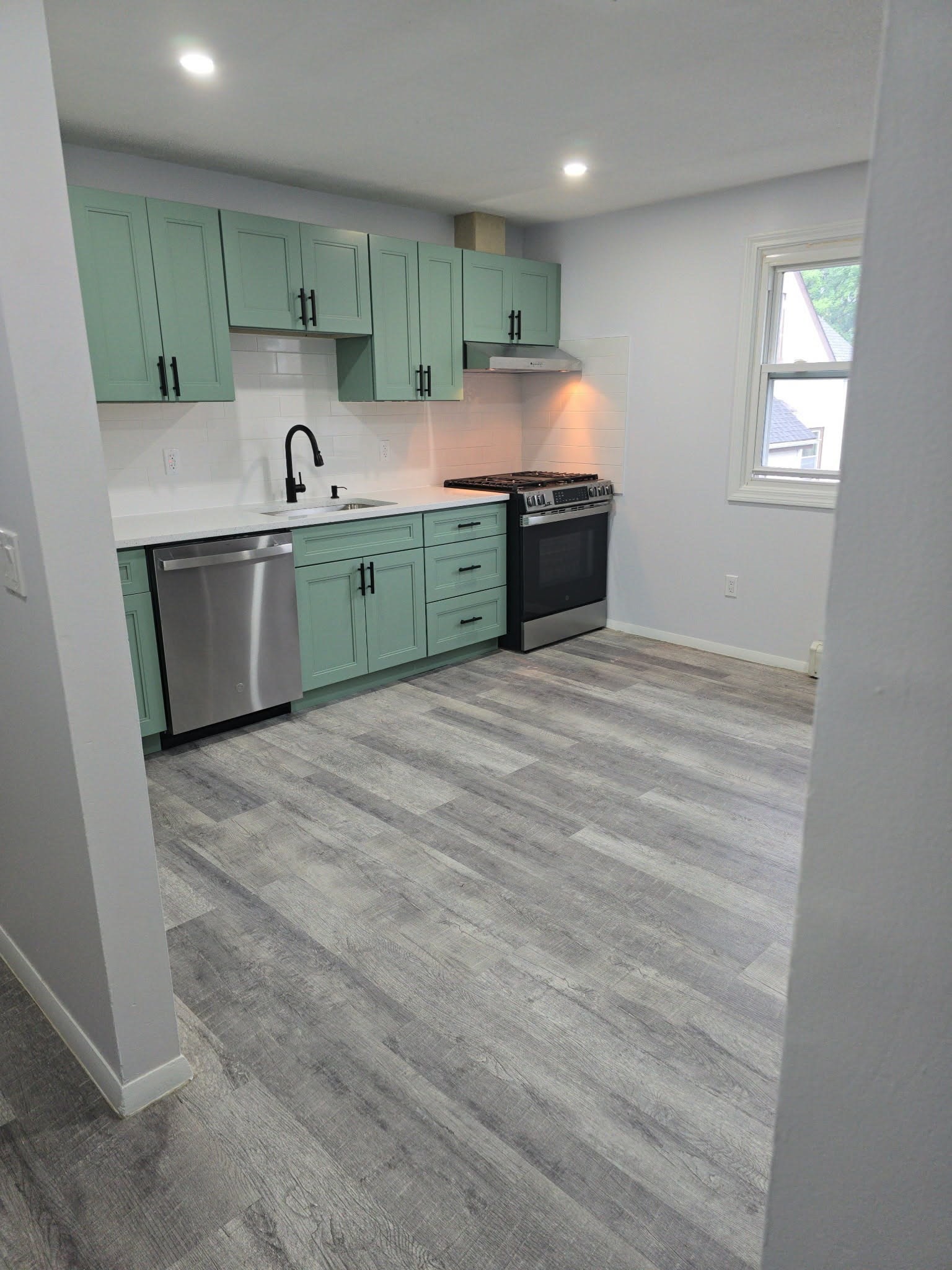 520 June St # 6 Property Photo 2