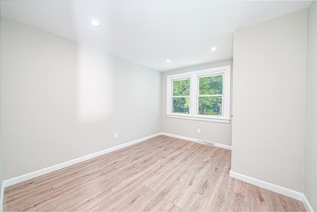 23 Taunton St Property Photo 9