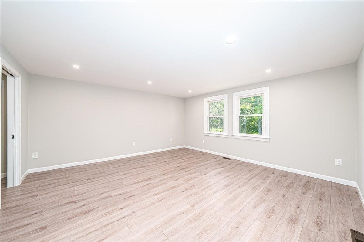 23 Taunton St Property Photo 12