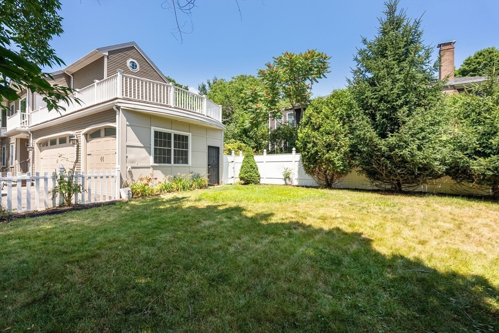 107 Rowe Street Property Photo 4