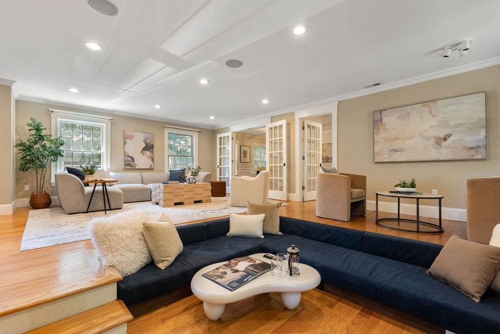 107 Rowe Street Property Photo 8