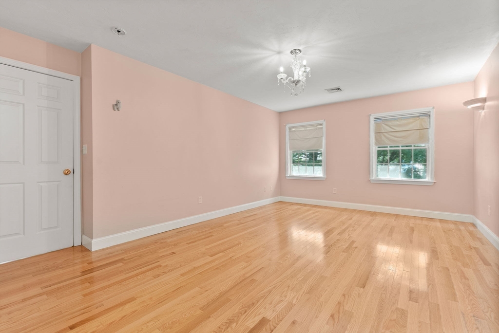 107 Rowe Street Property Photo 25