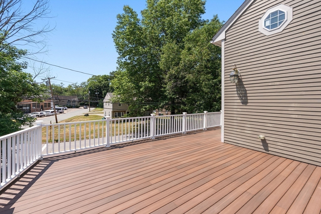 107 Rowe Street Property Photo 28