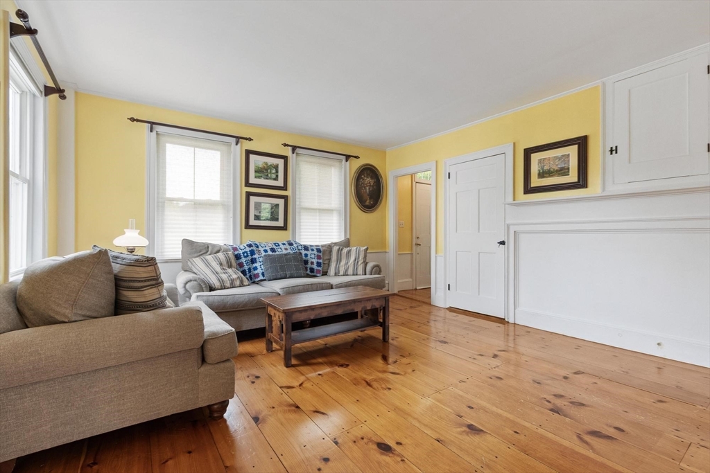 69 Winchendon Rd Property Photo 10