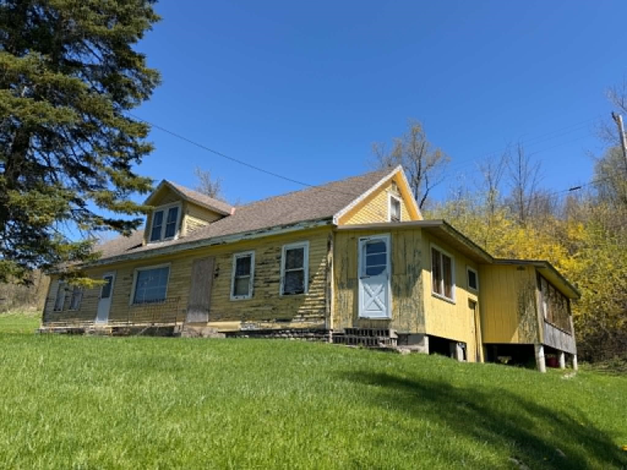 842 Church St Property Photo 1