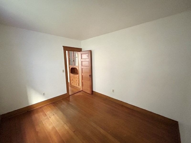 22 University Road # 1b Property Photo 9