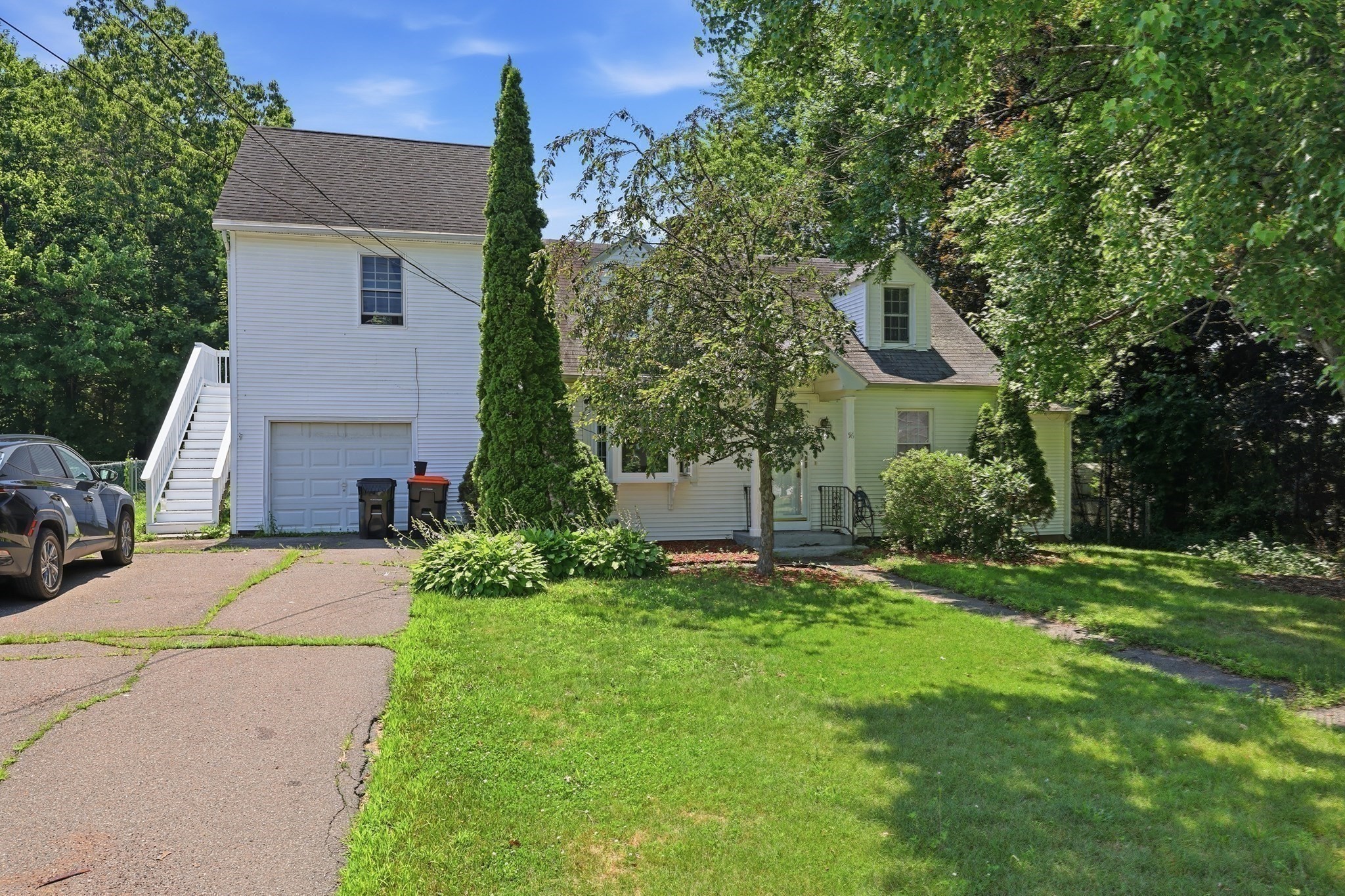 56 Lincoln Ave Property Photo 2