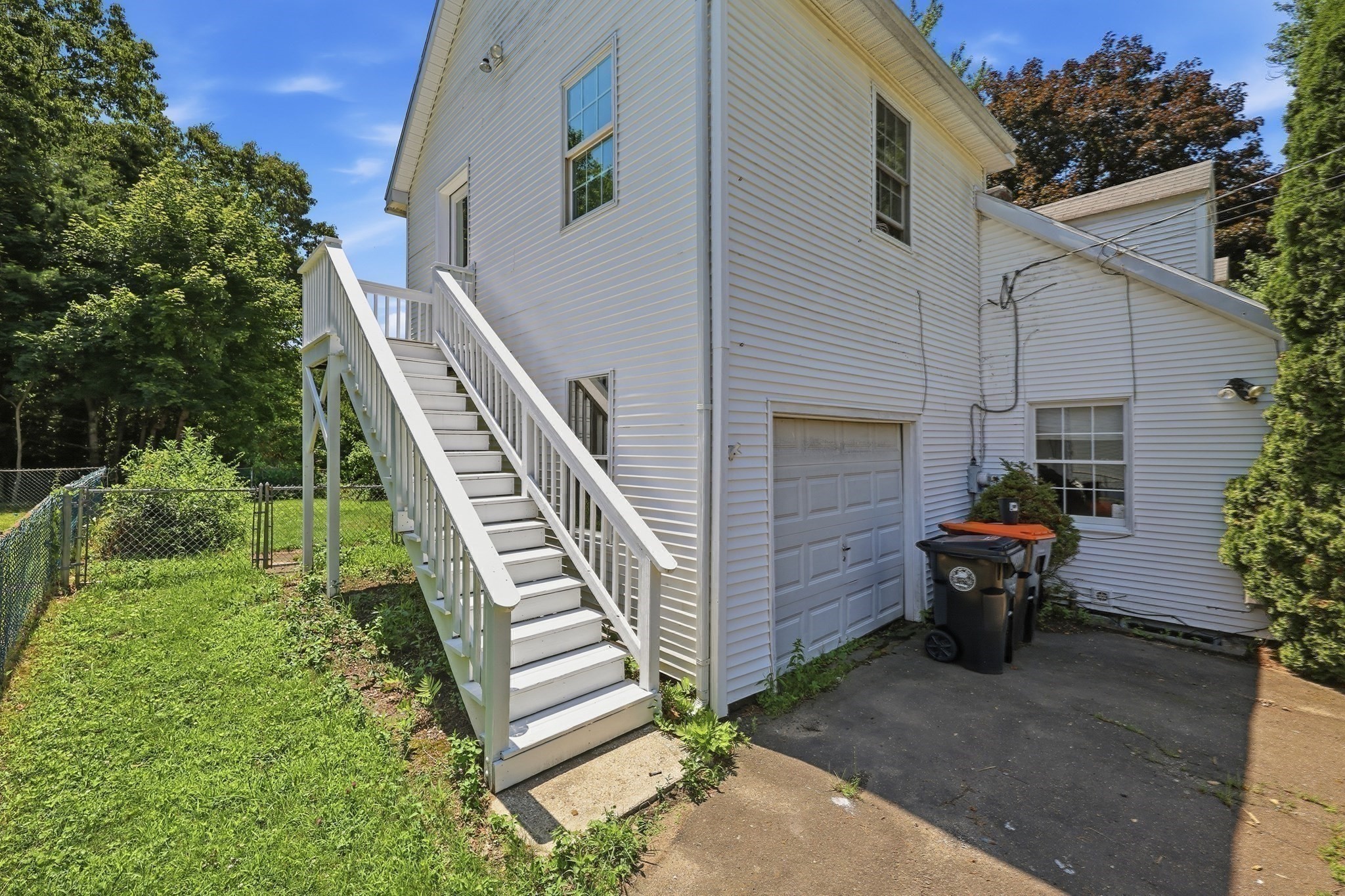 56 Lincoln Ave Property Photo 6