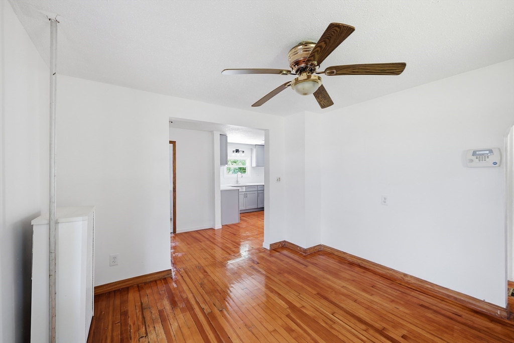 56 Lincoln Ave Property Photo 15