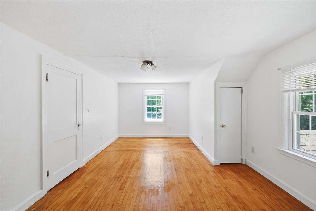 56 Lincoln Ave Property Photo 25