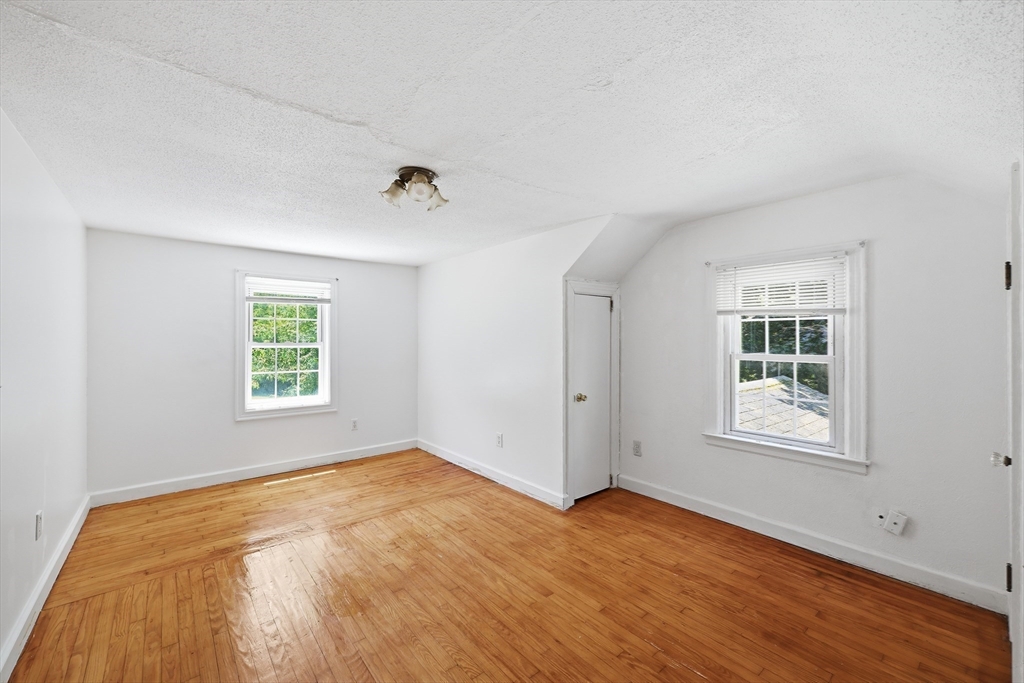 56 Lincoln Ave Property Photo 26