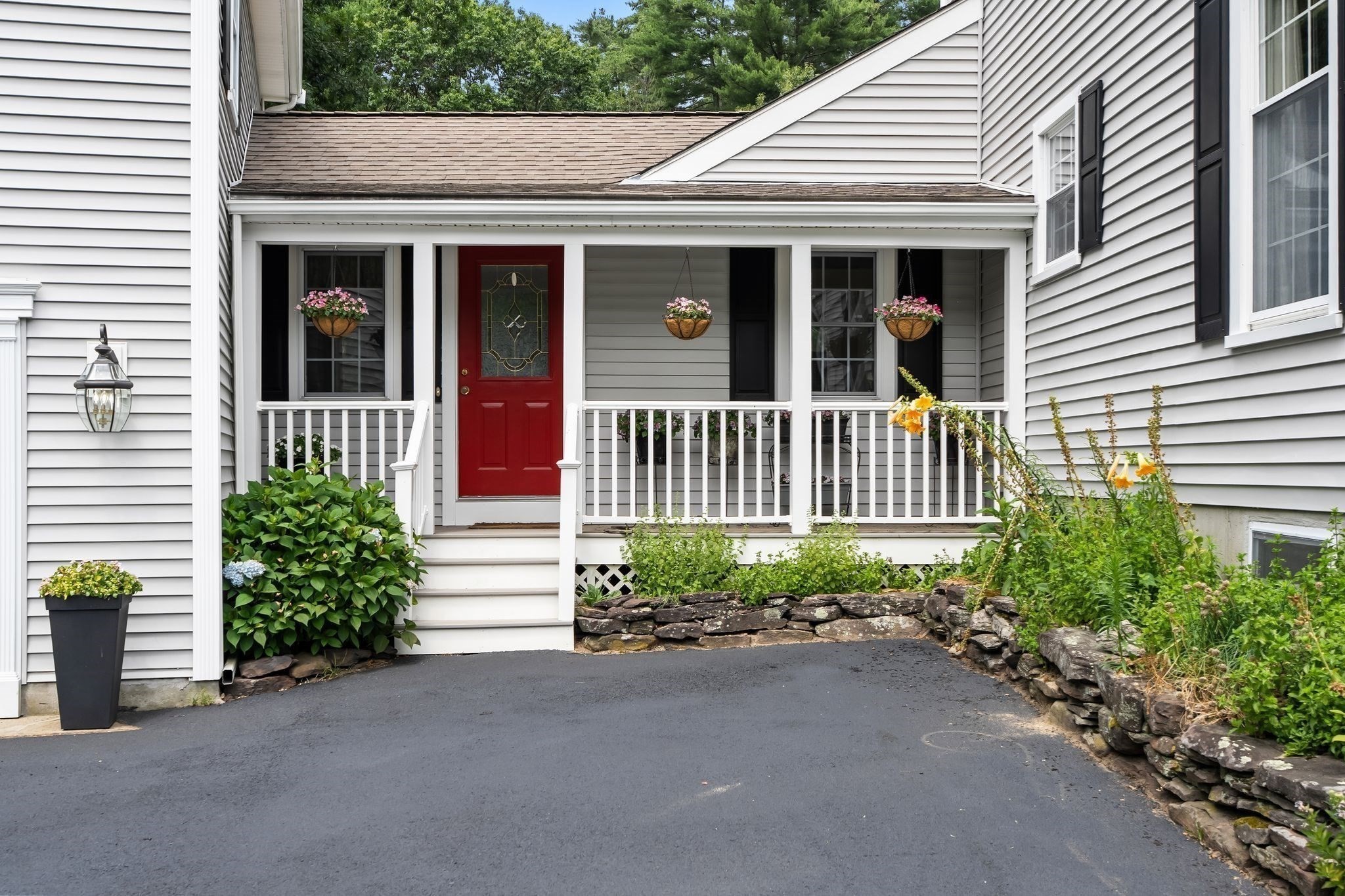 799 Hanover St Property Photo 4