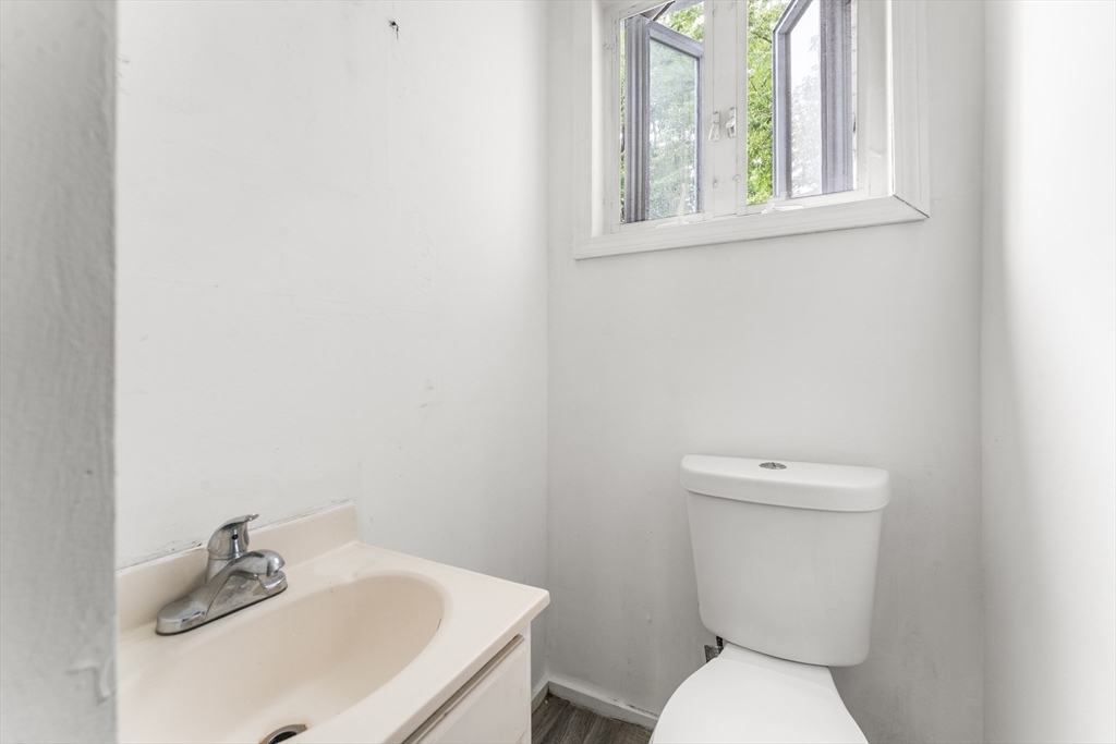 2 Hacker Ct Property Photo 11