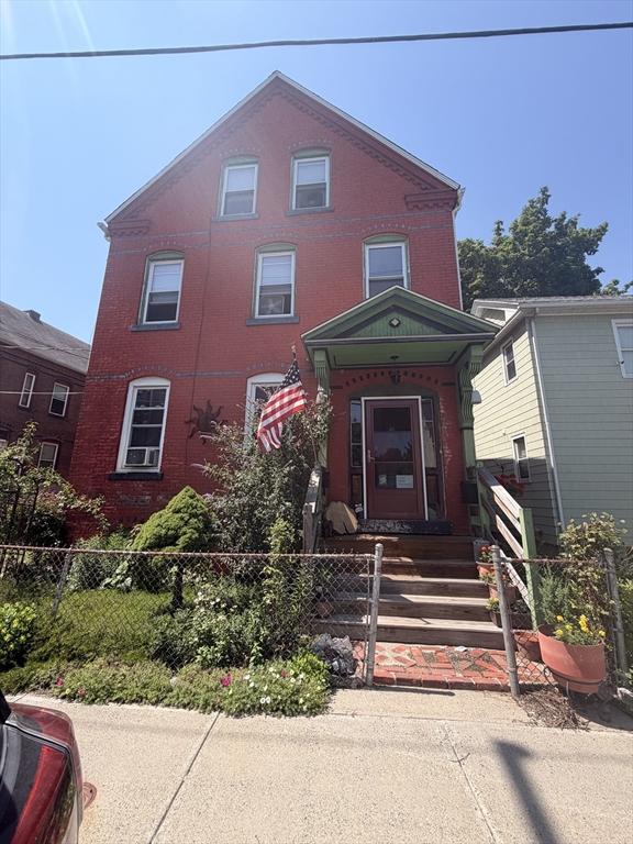 7 Park St Property Photo 1