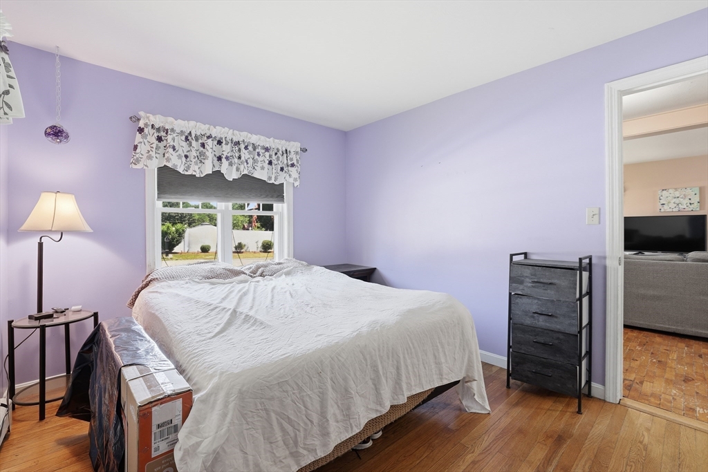 90 Loring Ave Property Photo 11