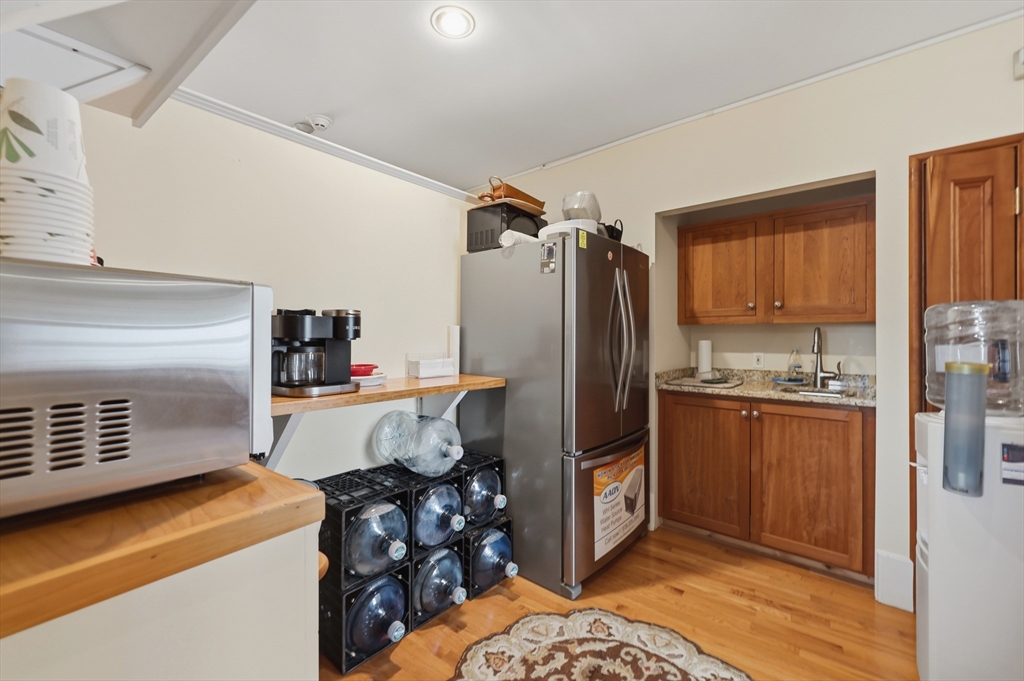 39 State St # 6 Property Photo 5