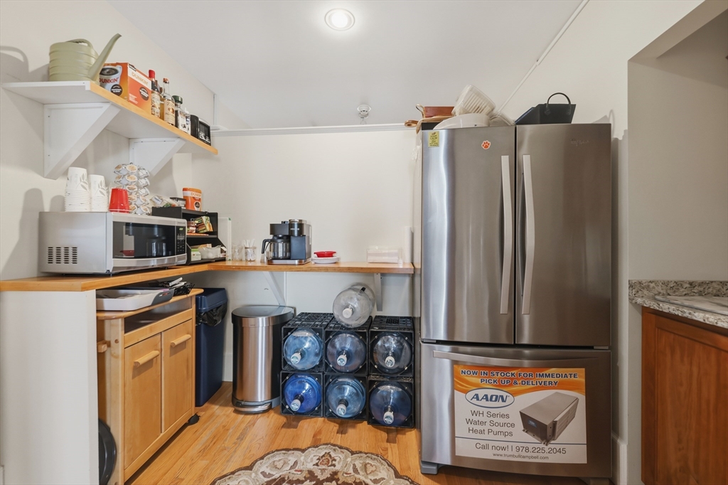 39 State St # 6 Property Photo 6