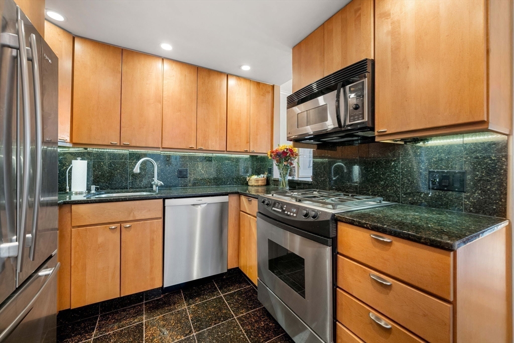 151 Tremont St # 16u Property Photo 8