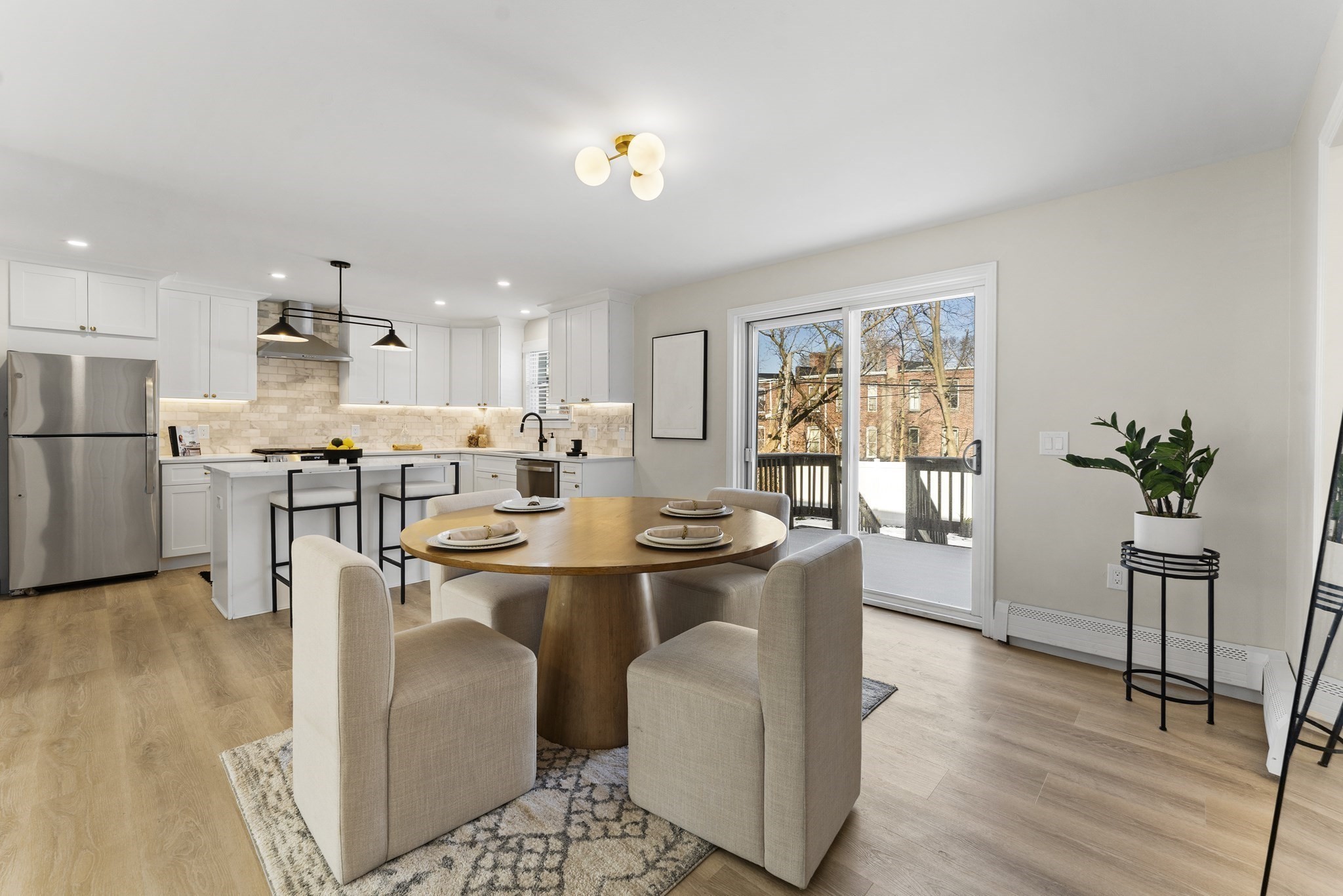 52 Clifford St Property Photo 7