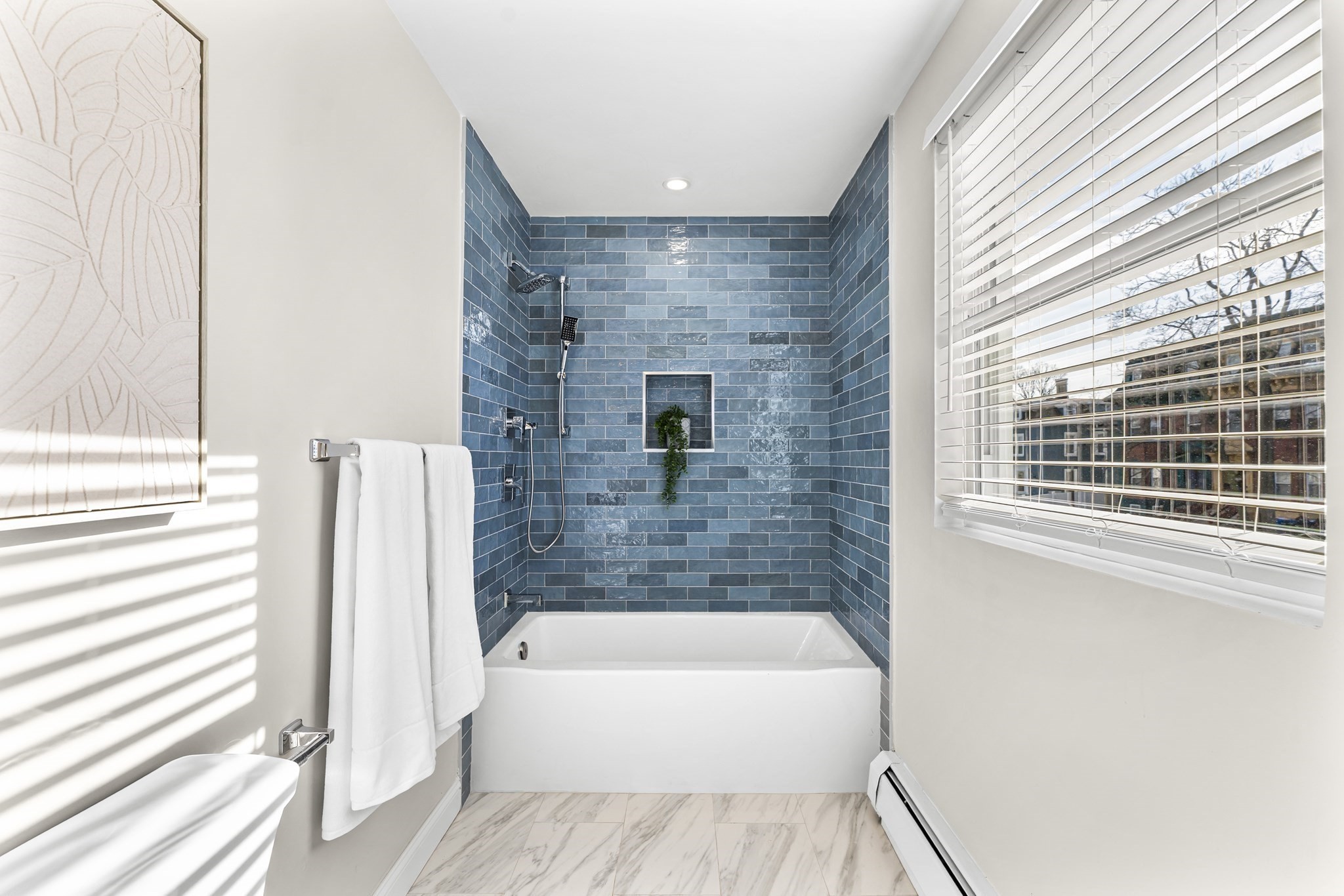 52 Clifford St Property Photo 12