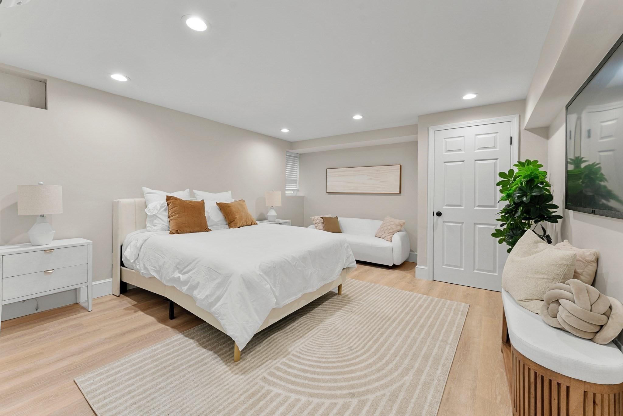 52 Clifford St Property Photo 28