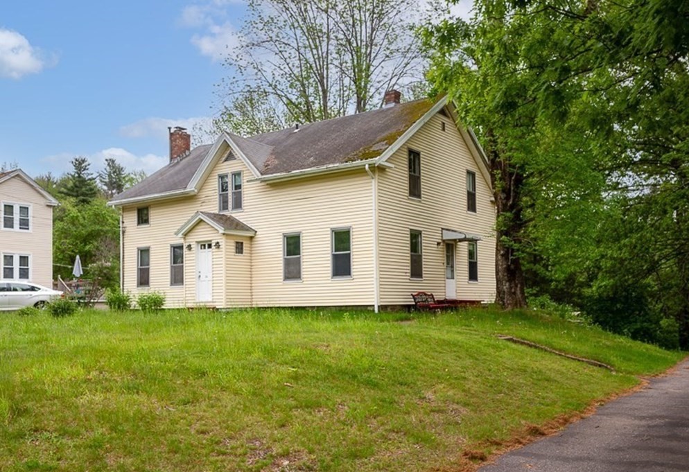 22 Comins Rd Property Photo 2