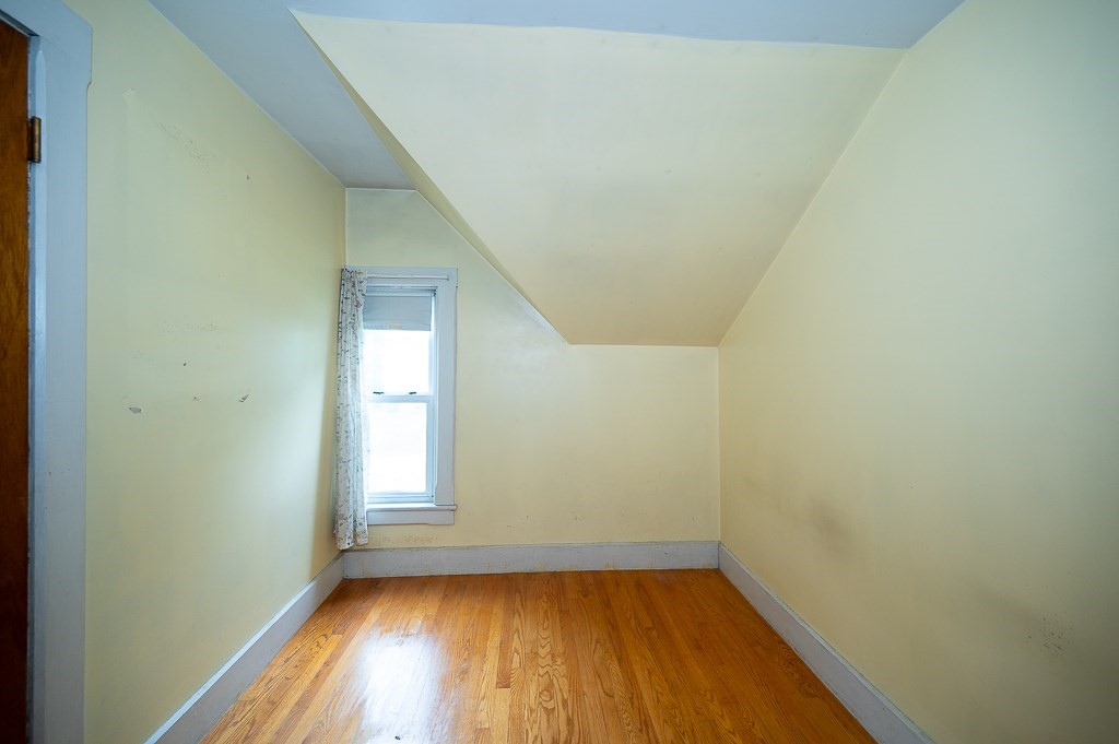 22 Comins Rd Property Photo 9