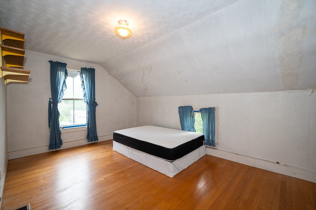 22 Comins Rd Property Photo 11