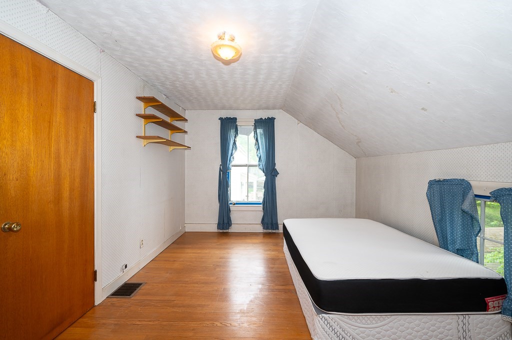 22 Comins Rd Property Photo 12