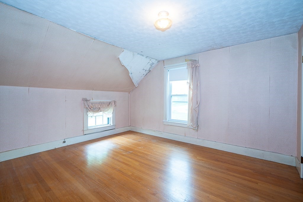 22 Comins Rd Property Photo 13