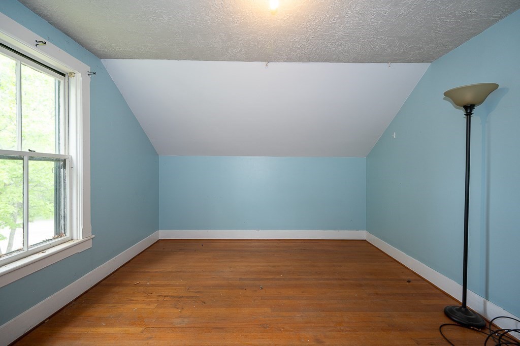 22 Comins Rd Property Photo 25