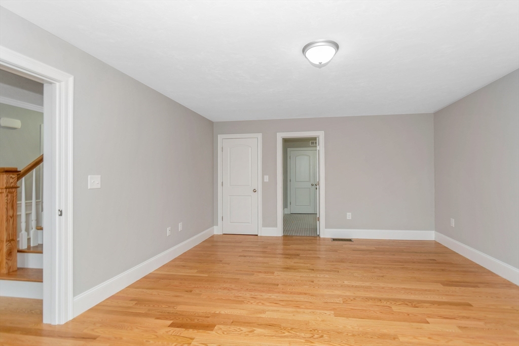 19 Fourth Avenue Property Photo 14