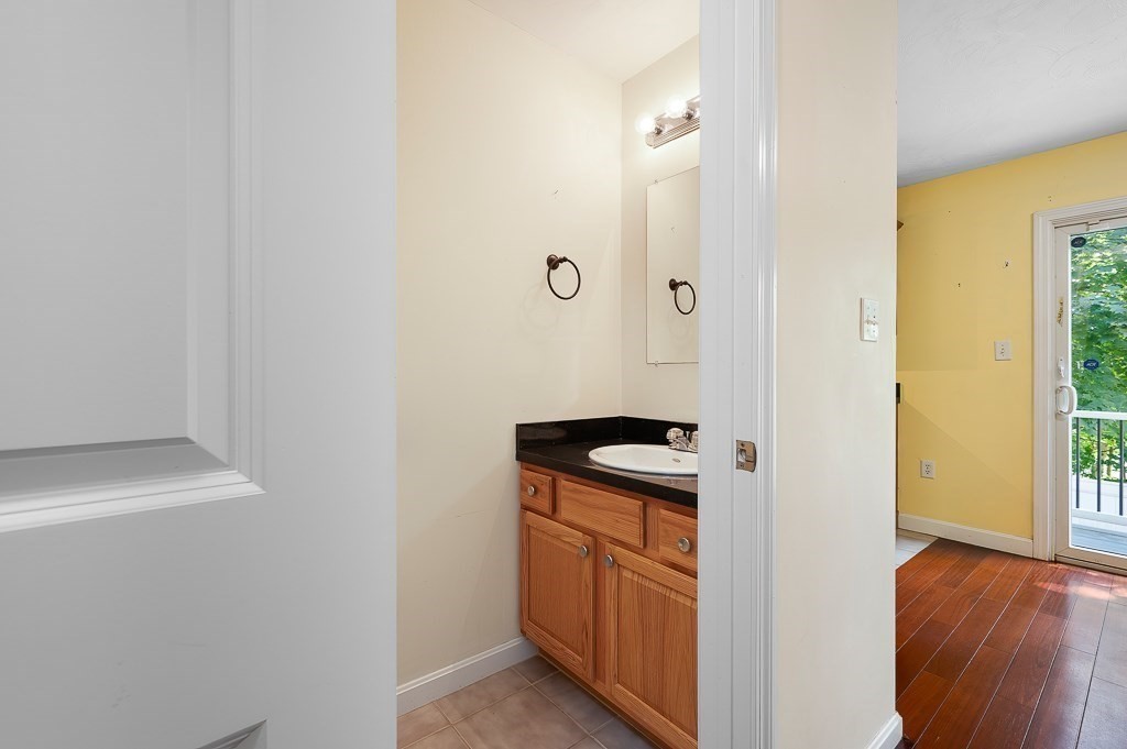 14 Mount Vernon St # A Property Photo 11