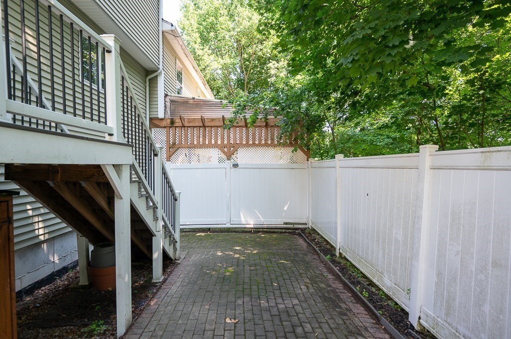 14 Mount Vernon St # A Property Photo 31