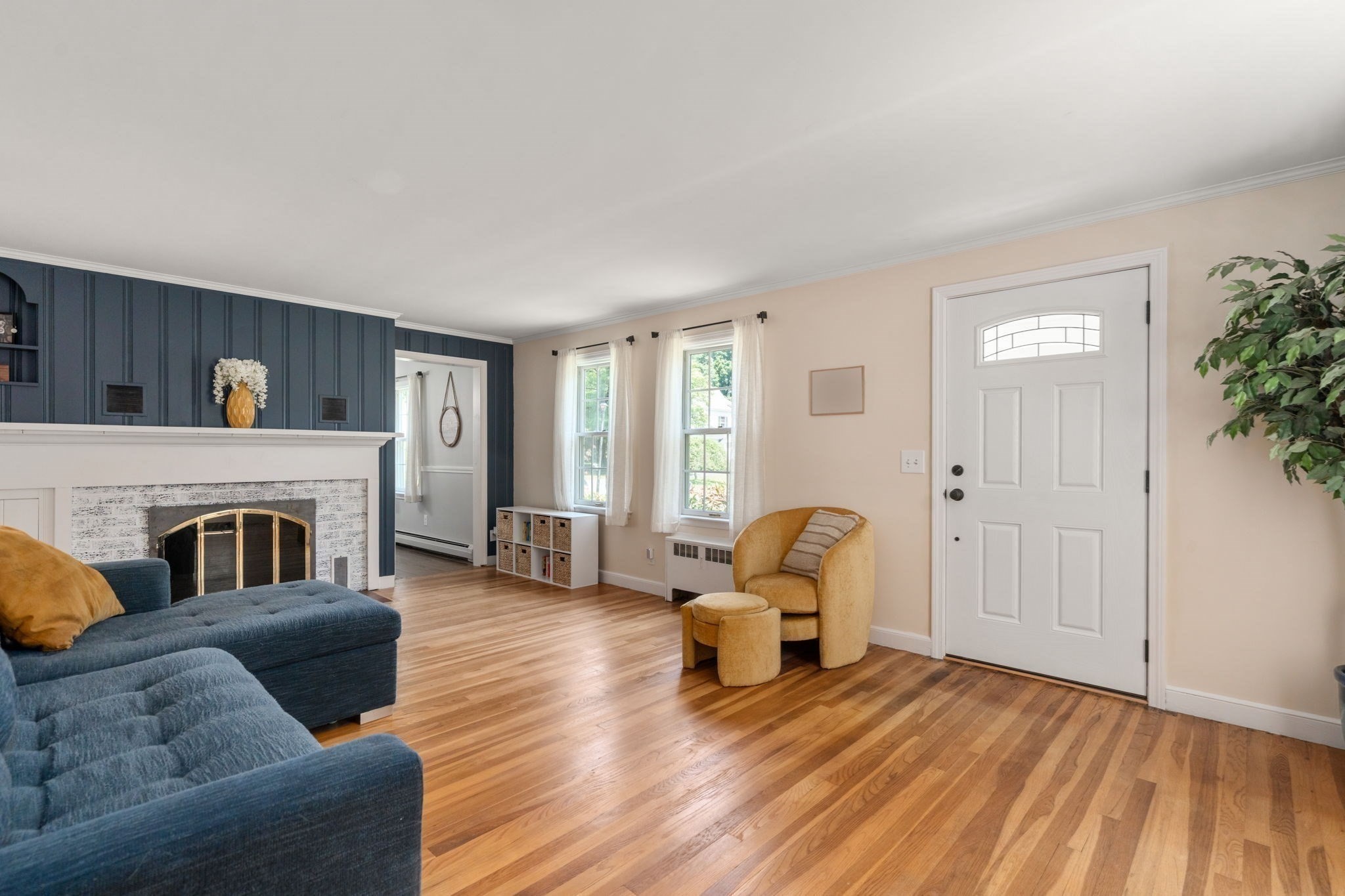 51 Laurelwood Rd Property Photo 4