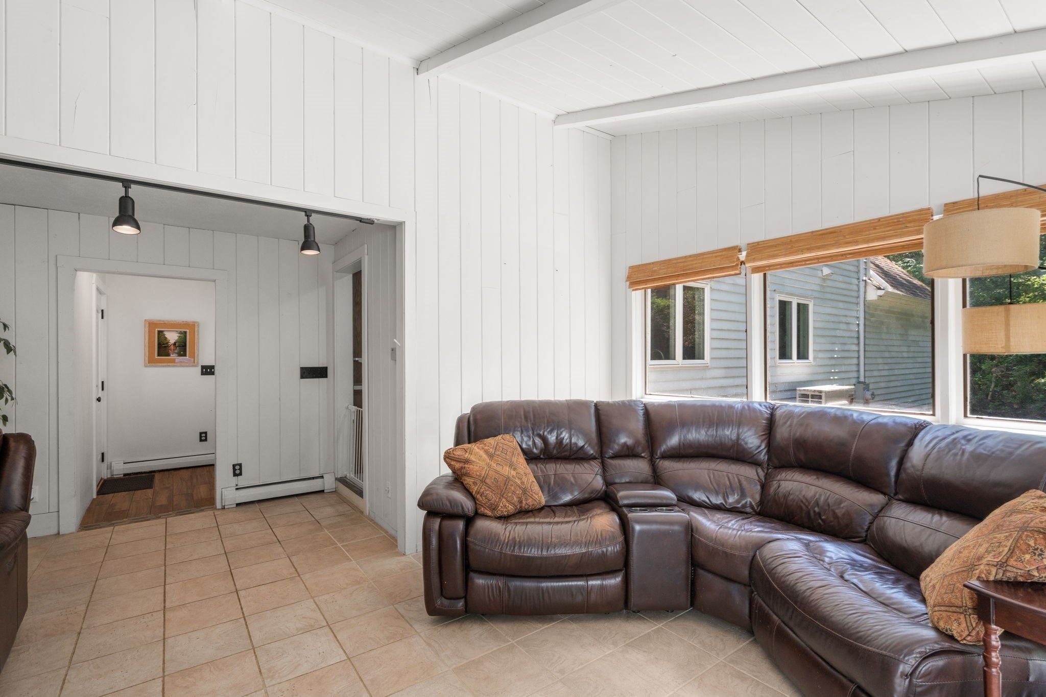 51 Laurelwood Rd Property Photo 13